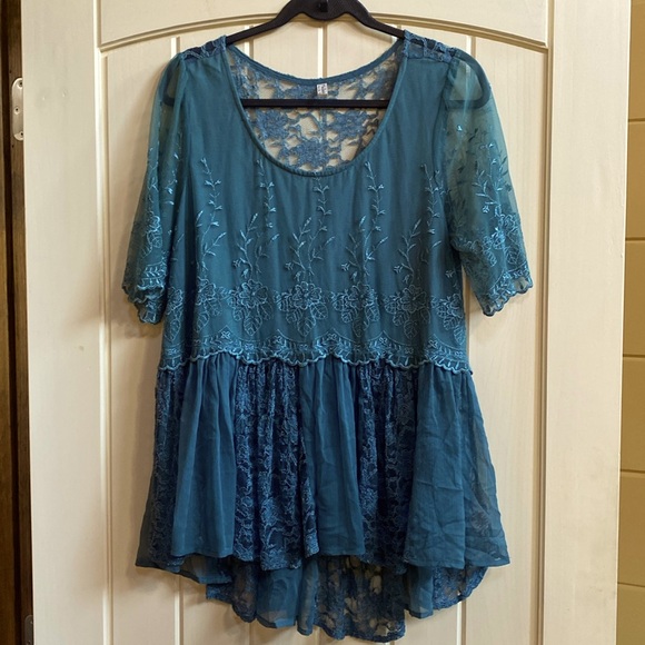 Free People Tops - Free People embroidered lace high/low gathered peplum top